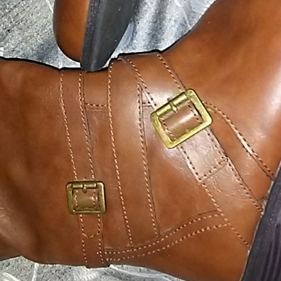 Boots - Picture 3 of 3